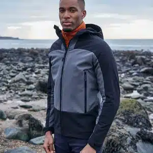 Expert active hooded softshell