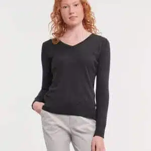 Women's v-neck knitted sweater