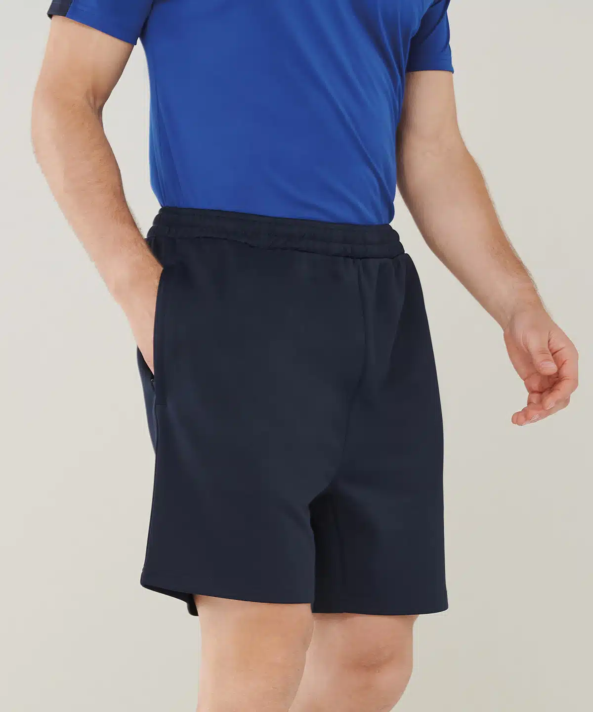 Knitted shorts with zip pockets